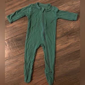 Kyte zippered footie in size 0-3 months